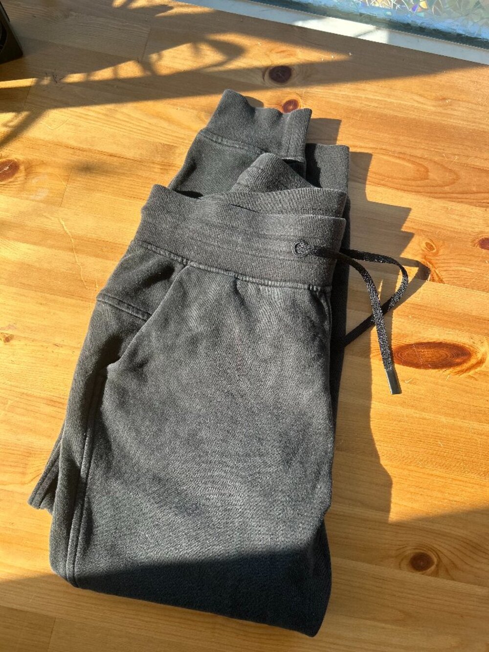 Lululemon Scuba High-Rise Cropped Joggers 4
